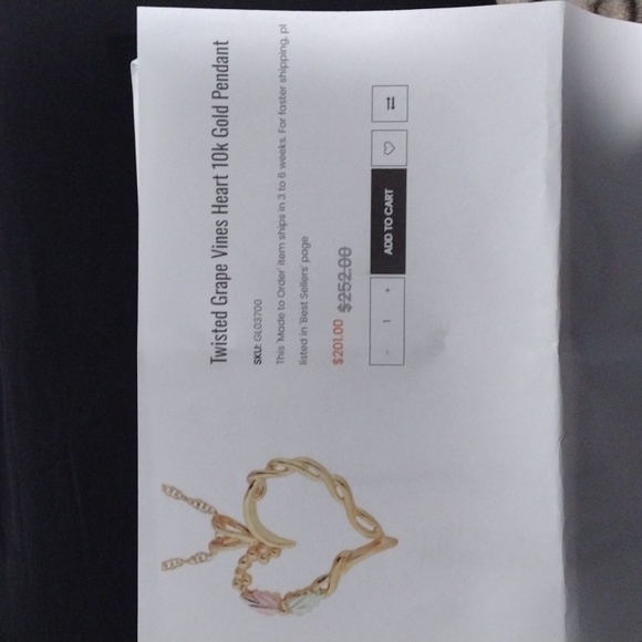 Gold Heart Pendant 10k Black Hills Gold decorated with 12k Gold Leaves New - Picture 4 of 4